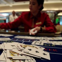 La politique anti corruption chinoise impacte sur les joueurs high rollers au baccarat Les tables de baccarat désertées des joueurs chinois dans tous les casinos du monde
