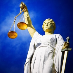 Le groupe Partouche intente une action en justice contre Philippe Ménard, grand patron du SCCJ,