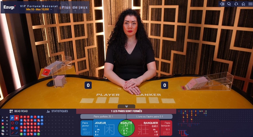 Croupiere en direct a la table VIP Fortune Baccarat Croupiere en direct a la table VIP Fortune Baccarat