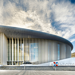 Une joueuse décroche un gros jackpot progressif au Casino 2000 au Luxembourg