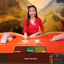 Table Dragon Tiger de Vivo Gaming avec croupière en direct